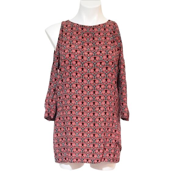 Staring at Stars Dresses & Skirts - Staring at Stars red Boho floral mandala 3/4 sleeve cold shoulder dress size M